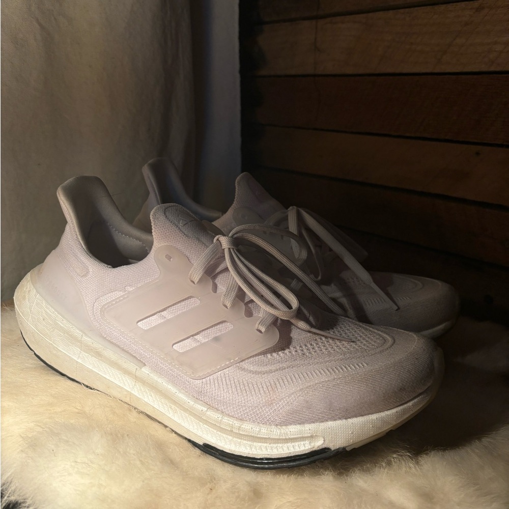 Adidas Ultra Boost Size 9